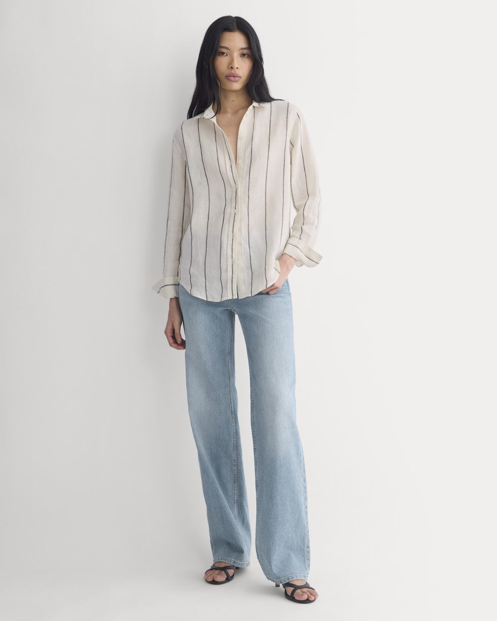 The Must-Have Shirt in Linen | Gardenia/Meteorite - Image 5