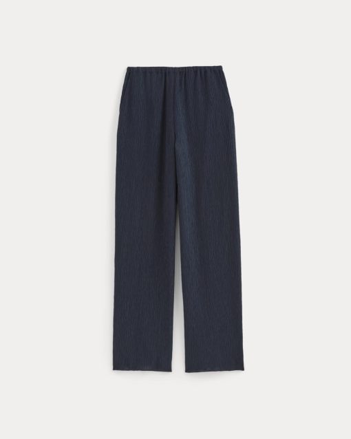 Alternative view of The Crinkle Pant | Navy