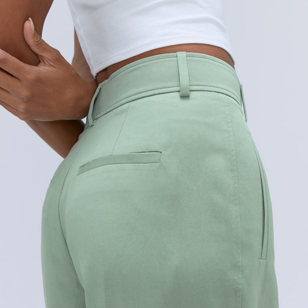 The Draper Pleated Pant in Buttersmooth | Lily Pad | 30 Inseam - Image 6