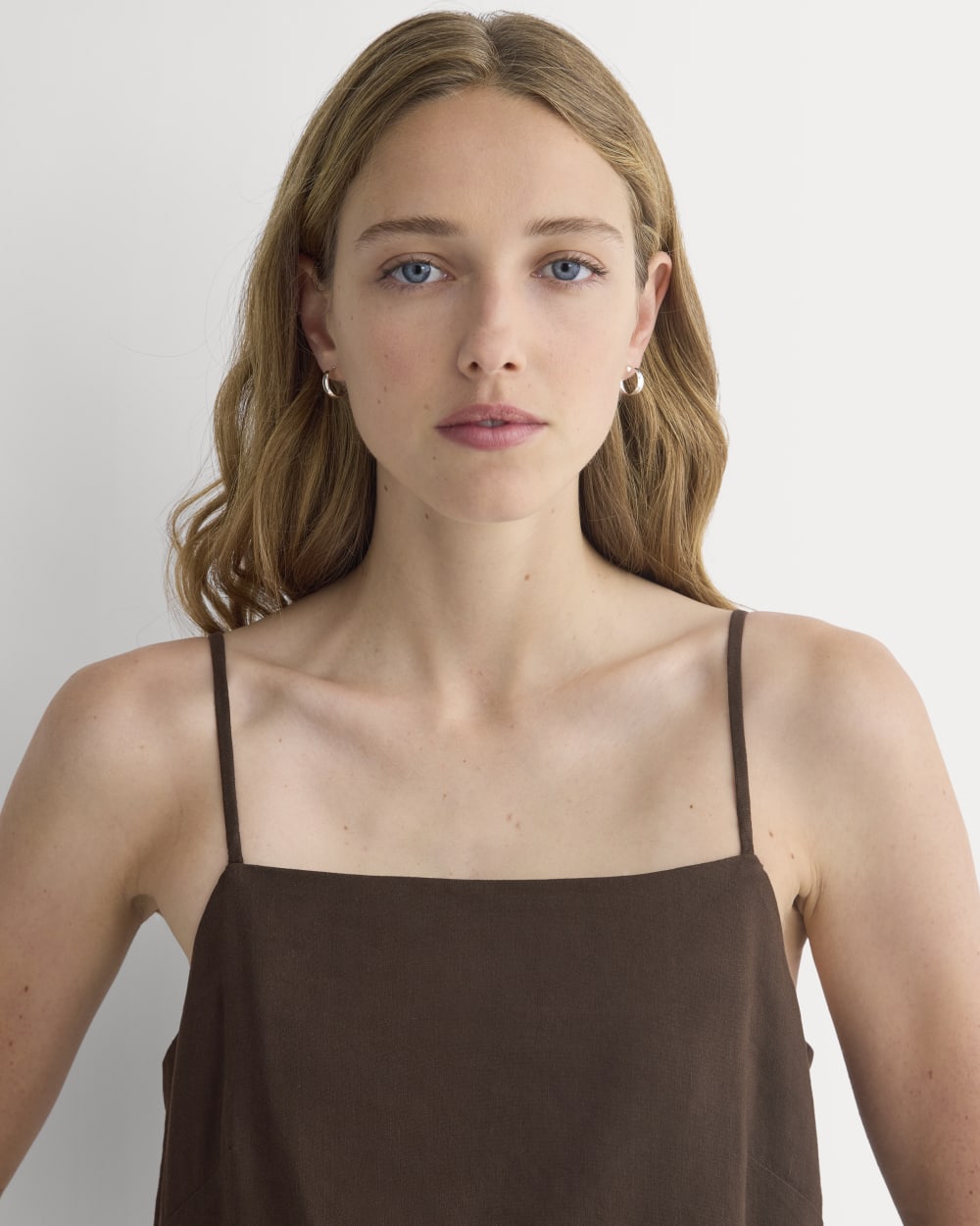 Mini Shift Dress in Stretch Linen | Dark Brown - Image 4