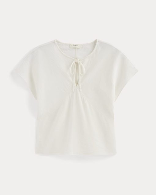 Alternative view of The Keyhole Top | Bone