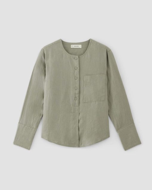 Alternative view of The Popover Shirt in Linen | Sage Green
