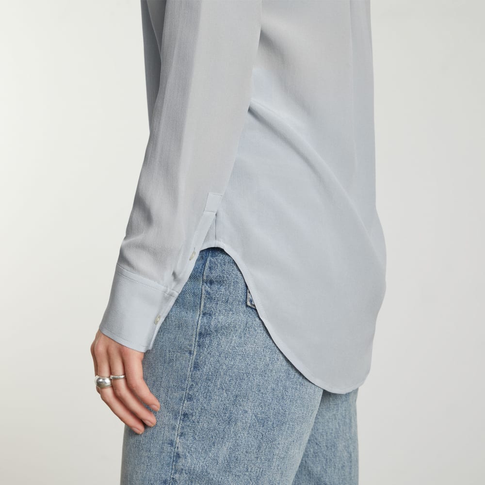 The Must-Have Shirt in Washable Silk | Sky - Image 7