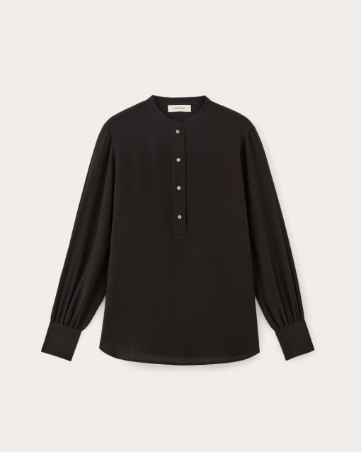 Alternative view of The Henley Shirt in Washable Silk | Black