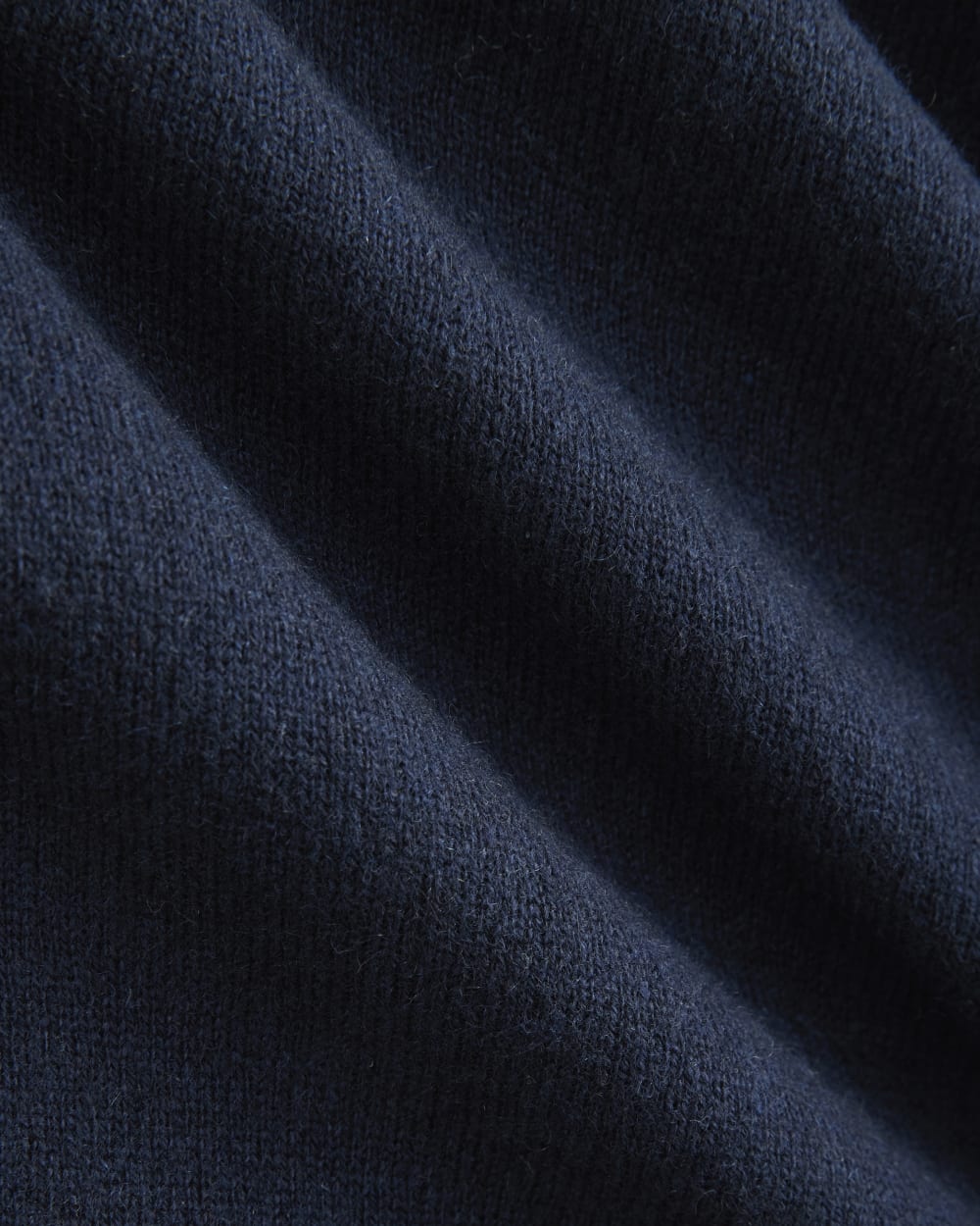 Cashmere Cropped High-V Sweater | Navy - Image 6