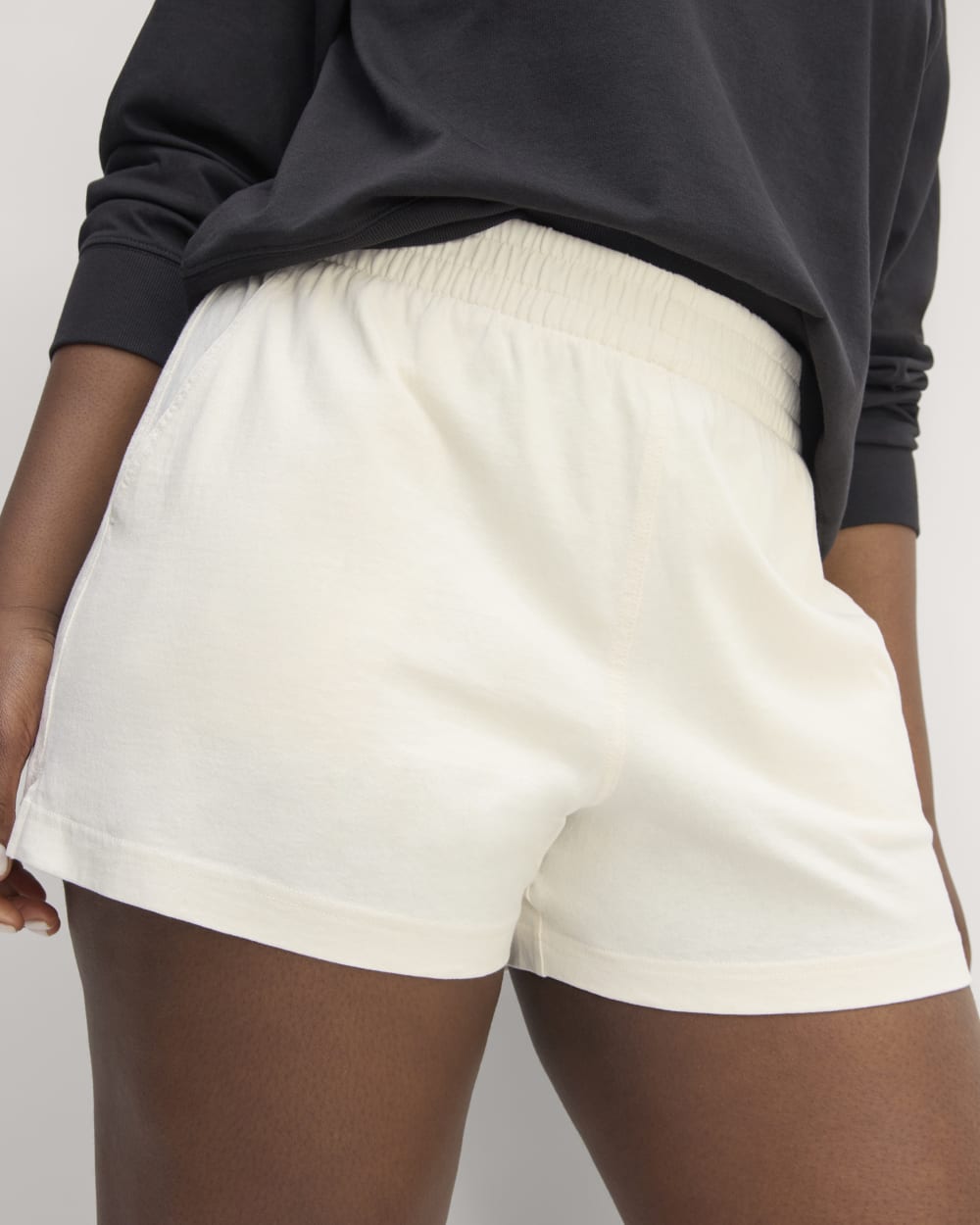 The Off-Duty Short | Bone - Image 4