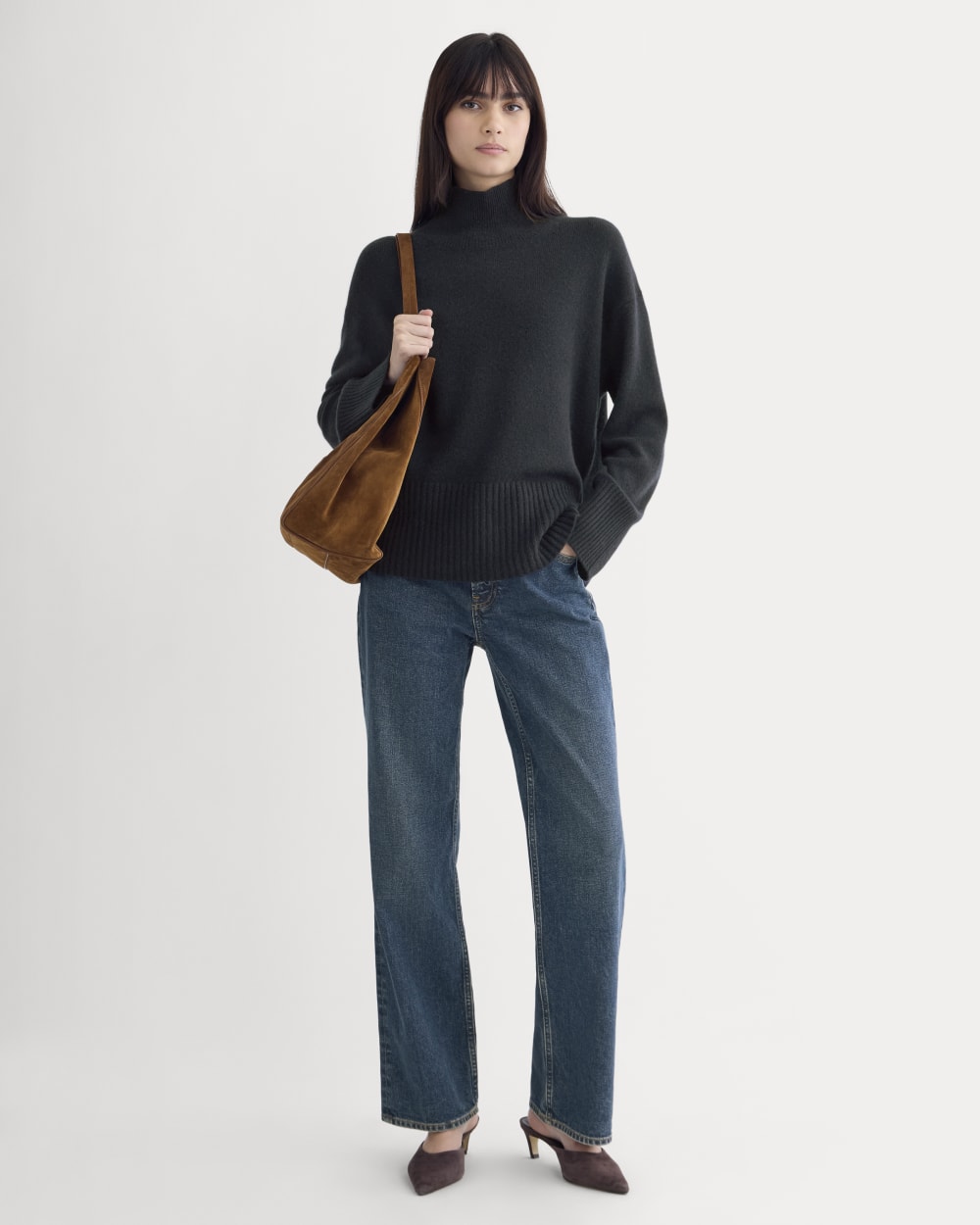 The Boxy Turtleneck in Cashmere | Navy - Image 3