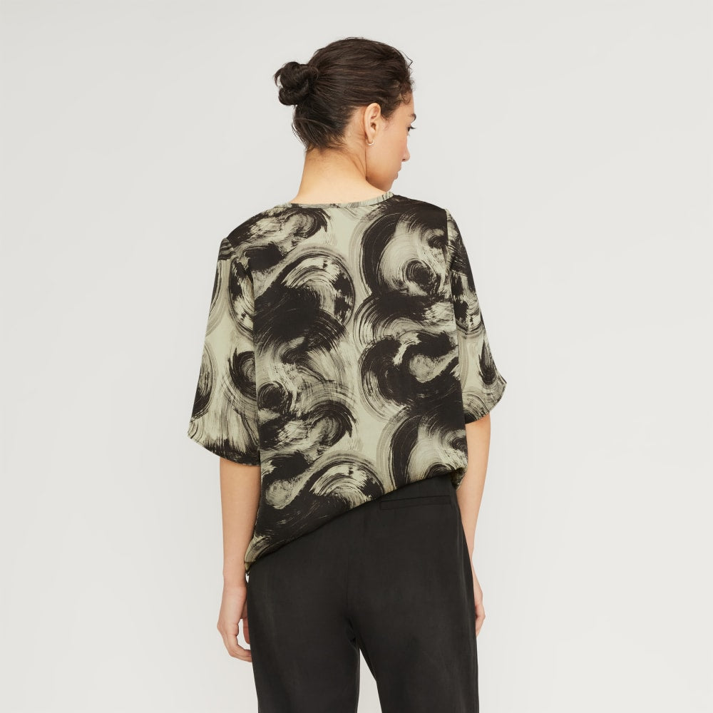 The Satin Relaxed Tee | Pale Yellow / Black - Image 3