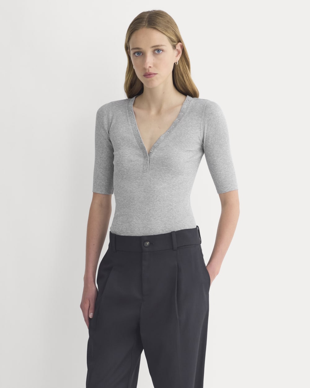 Luxe Rib V-Neck Henley | Heathered Light Grey