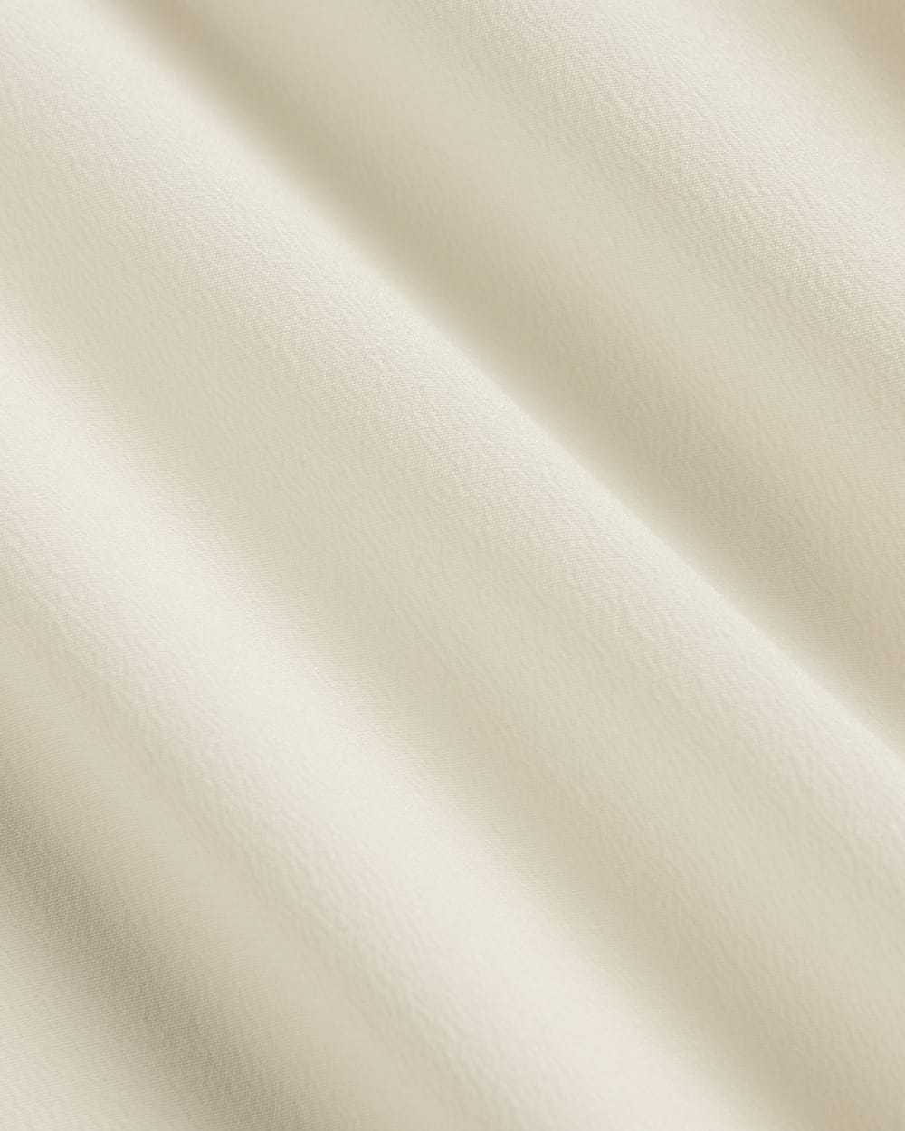 The Notch Shirt in Washable Silk | Off-White - Image 6