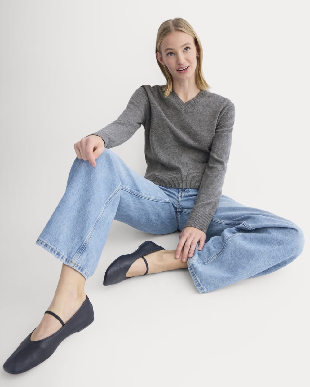 Cashmere Cropped High-V Sweater | Heather Charcoal - Image 3