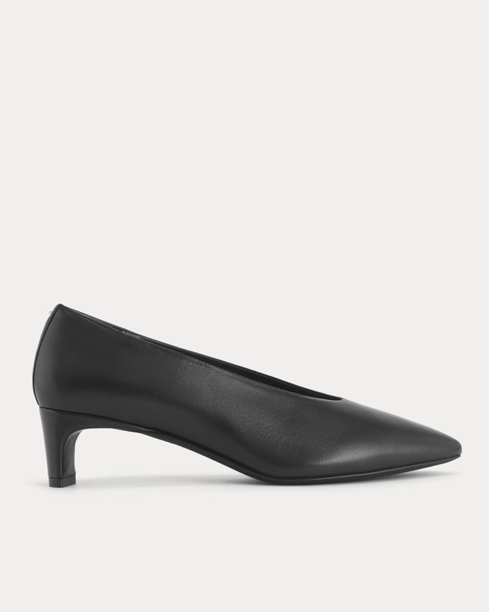 Made in Italy Almond-Toe Pump | Black Leather