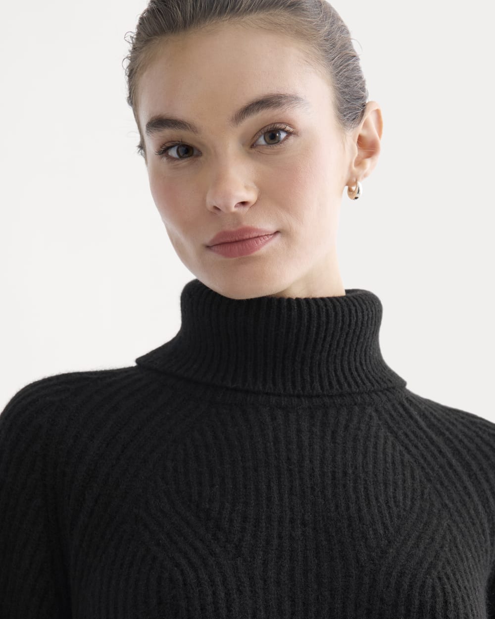 Cocoon Turtleneck in Wool Cashmere | Black - Image 4