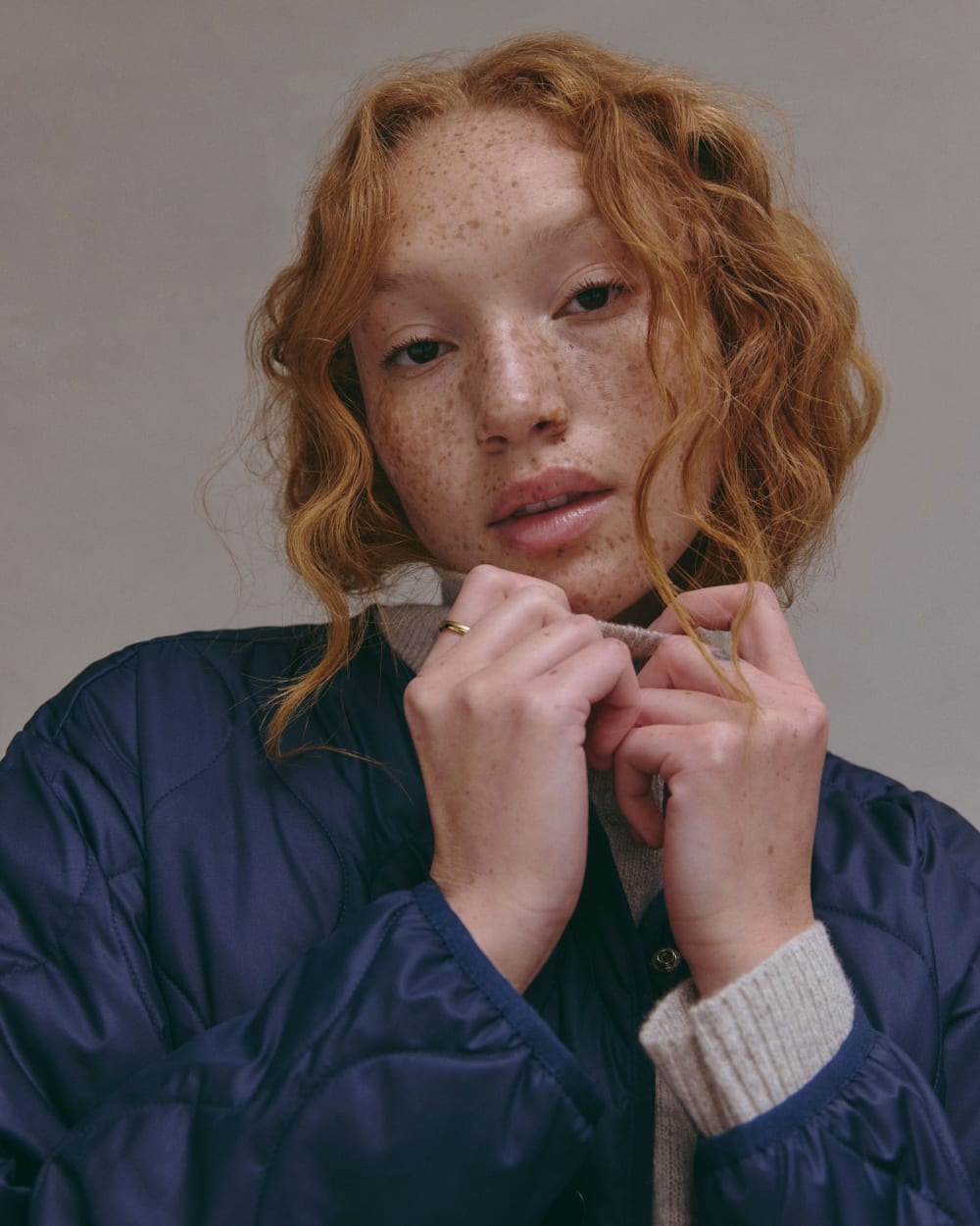 The Long Quilted Liner | Navy - Image 7