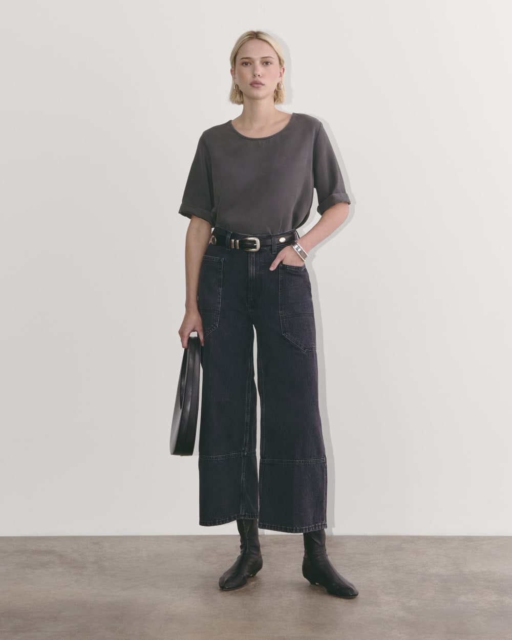The Relaxed Tee in Buttersoft | Graphite - Image 3