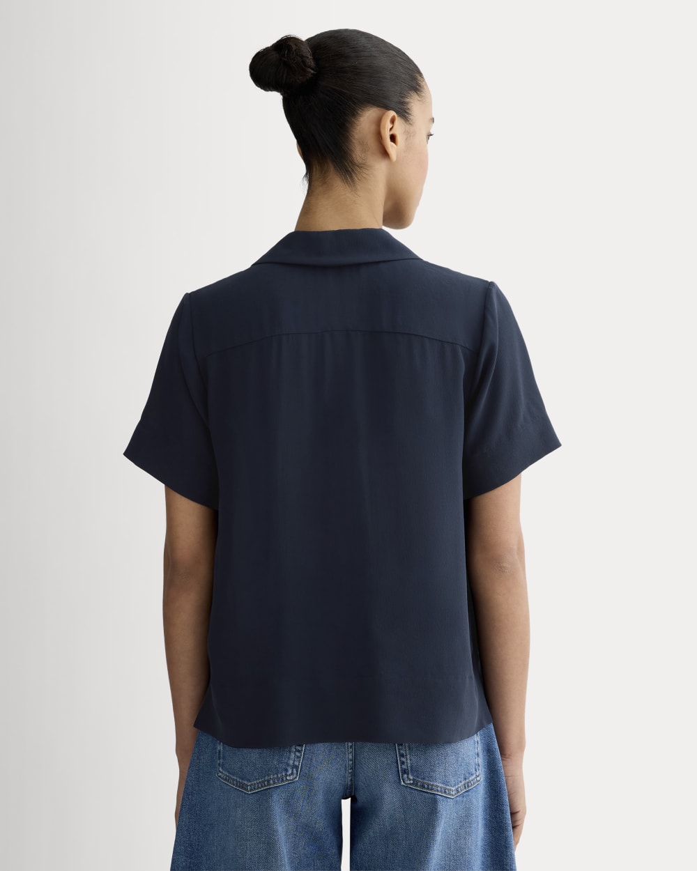 The Notch Shirt in Washable Silk | Navy - Image 5