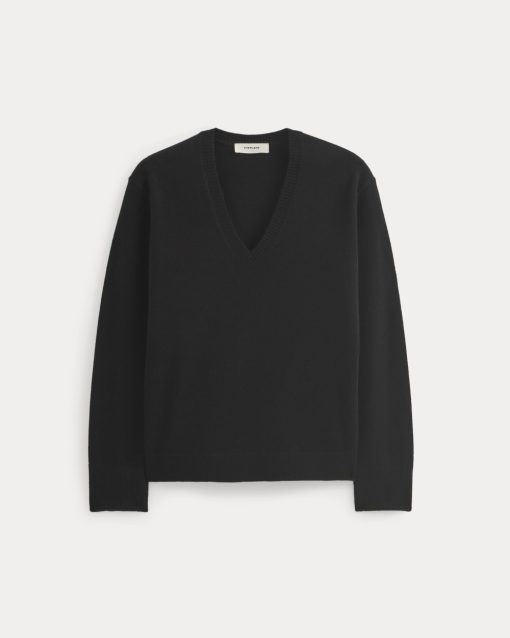 Alternative view of The Classic V in Cashmere | Black