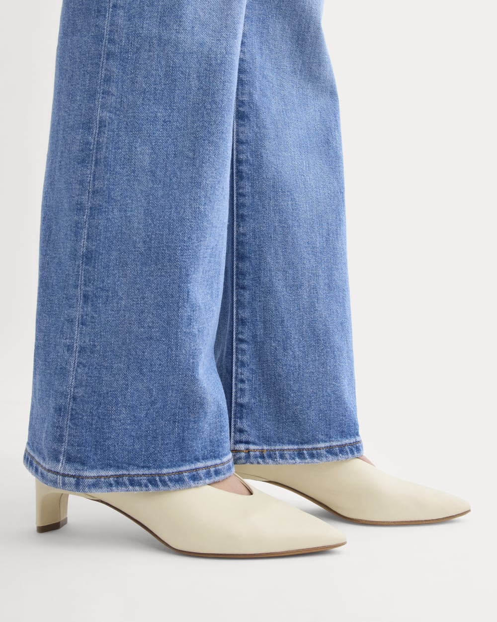 Made in Italy Almond-Toe Pump | Crema - Image 4