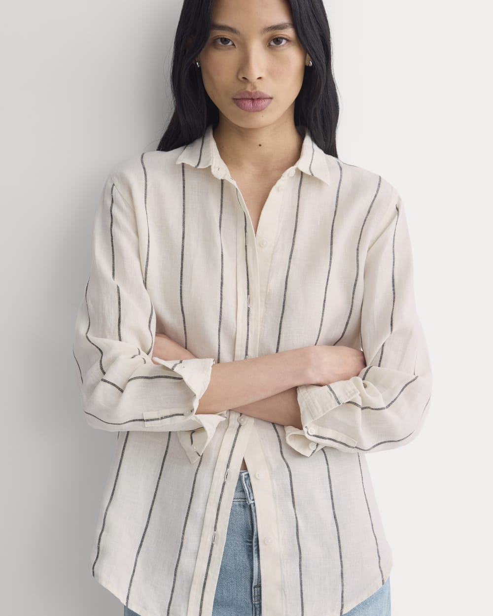 The Must-Have Shirt in Linen | Gardenia/Meteorite - Image 3