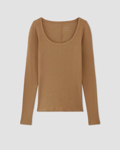 Alternative view of The Luxe Rib Long-Sleeve Scoop-Neck Tee | Toasted Coconut