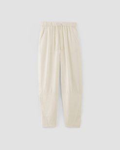 Alternative view of The Linen Pull-On Barrel Pant | Bone