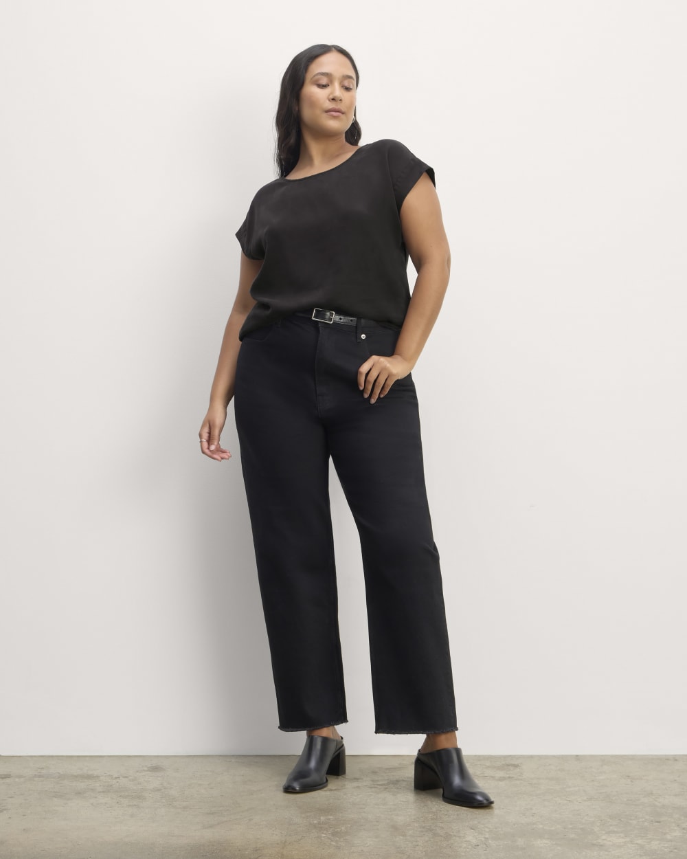 The Muscle Top in Butterlite | Black - Image 3