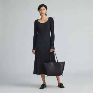 Alternative view of The Luxe Medium Italian Leather Tote | Black