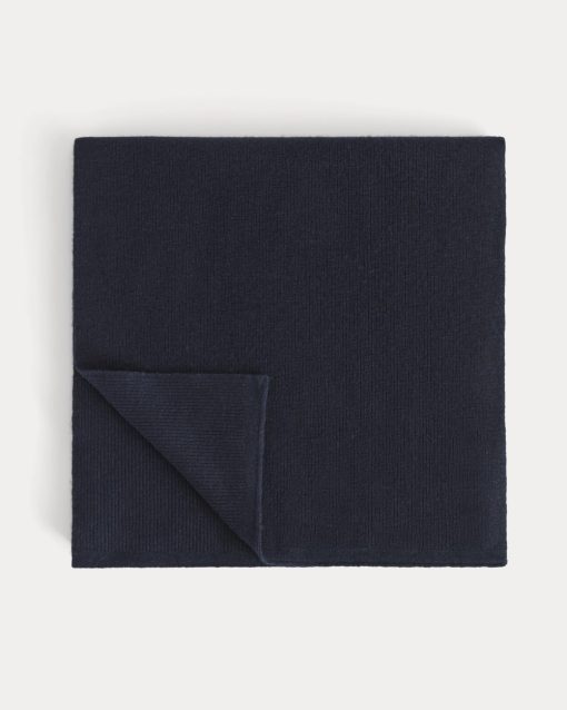 Alternative view of The Cabin Scarf | Navy