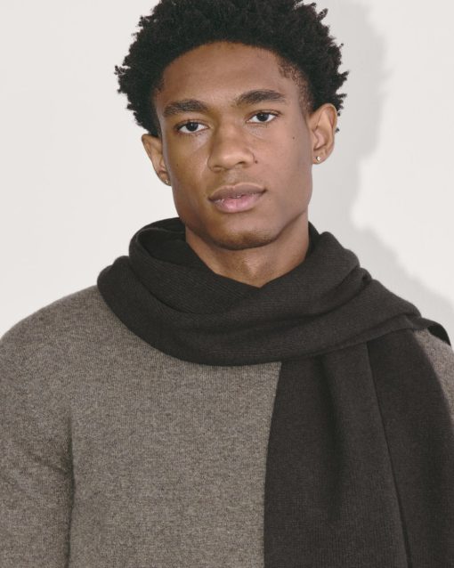 Alternative view of The Cabin Scarf | Black