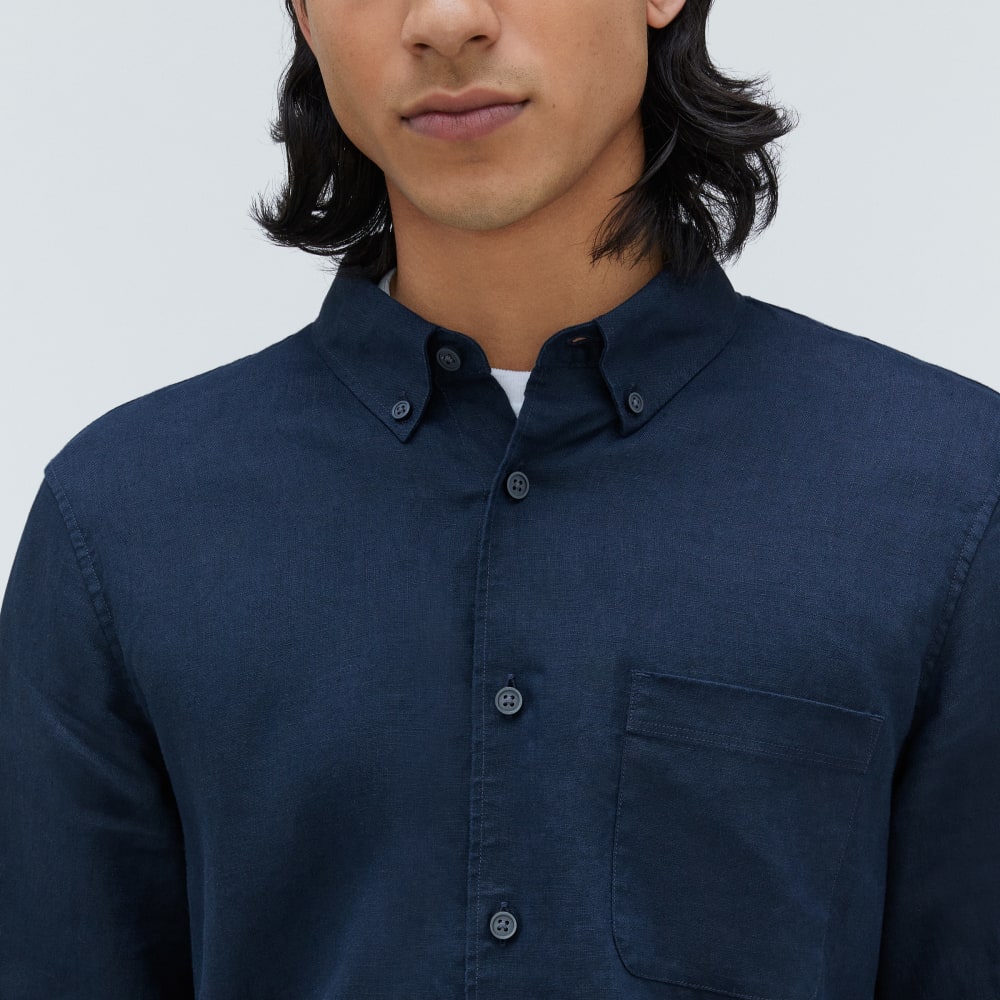 The Classic Shirt in Linen | Deep Navy - Image 4