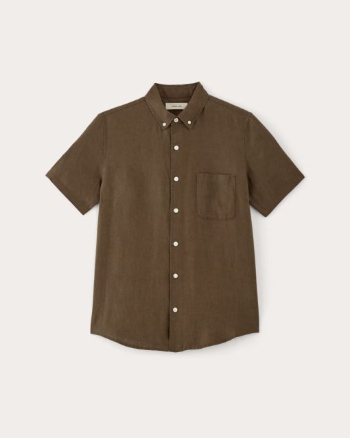 Alternative view of The Classic Short-Sleeve Shirt in Linen | Cocoa