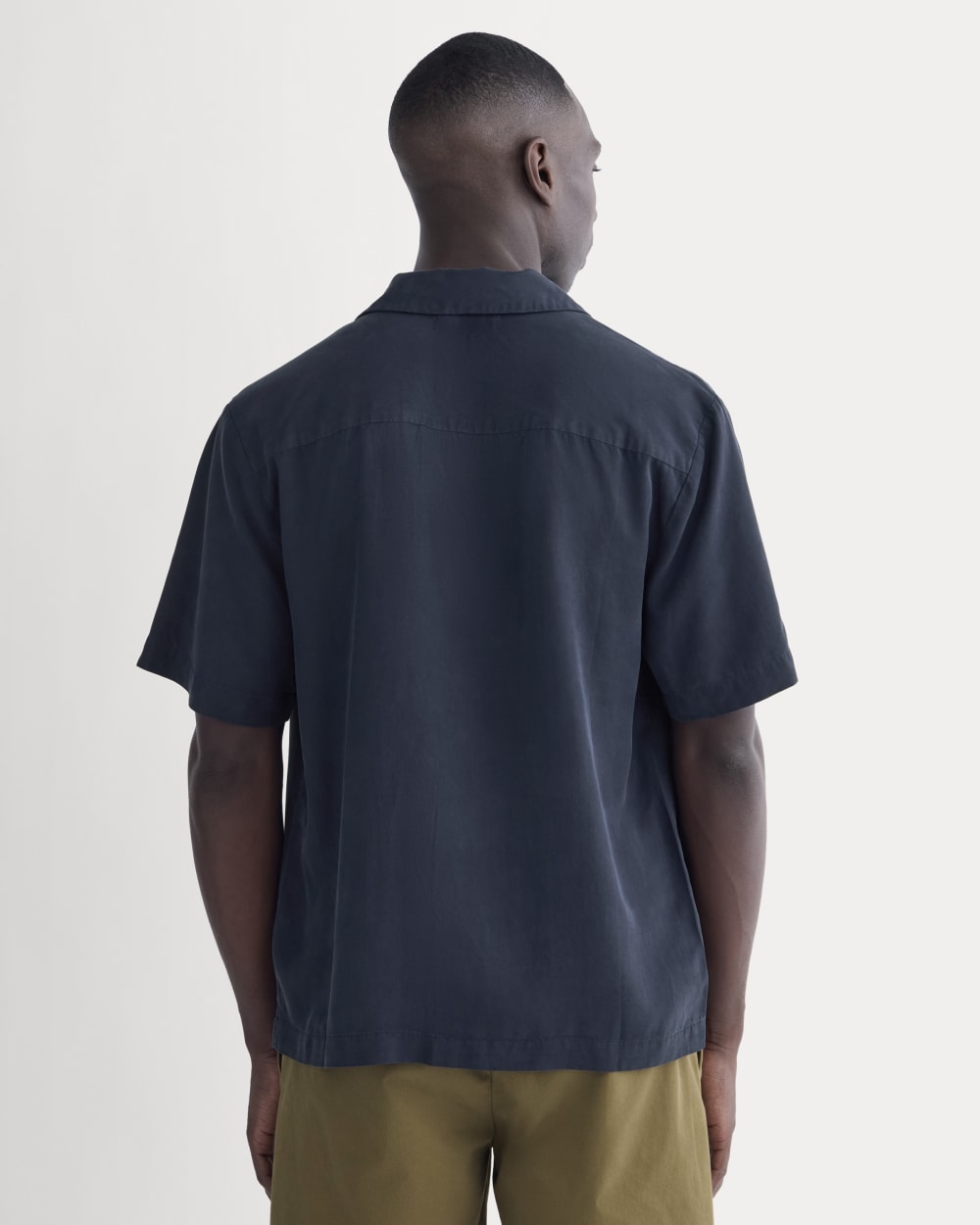 The Resort Shirt in Butterlite | Navy - Image 5
