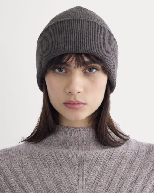 Alternative view of The Cabin Beanie | Heathered Burgundy