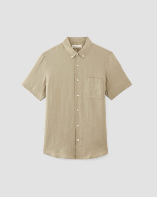 Alternative view of The Classic Short-Sleeve Shirt in Linen | Trench Coat Khaki