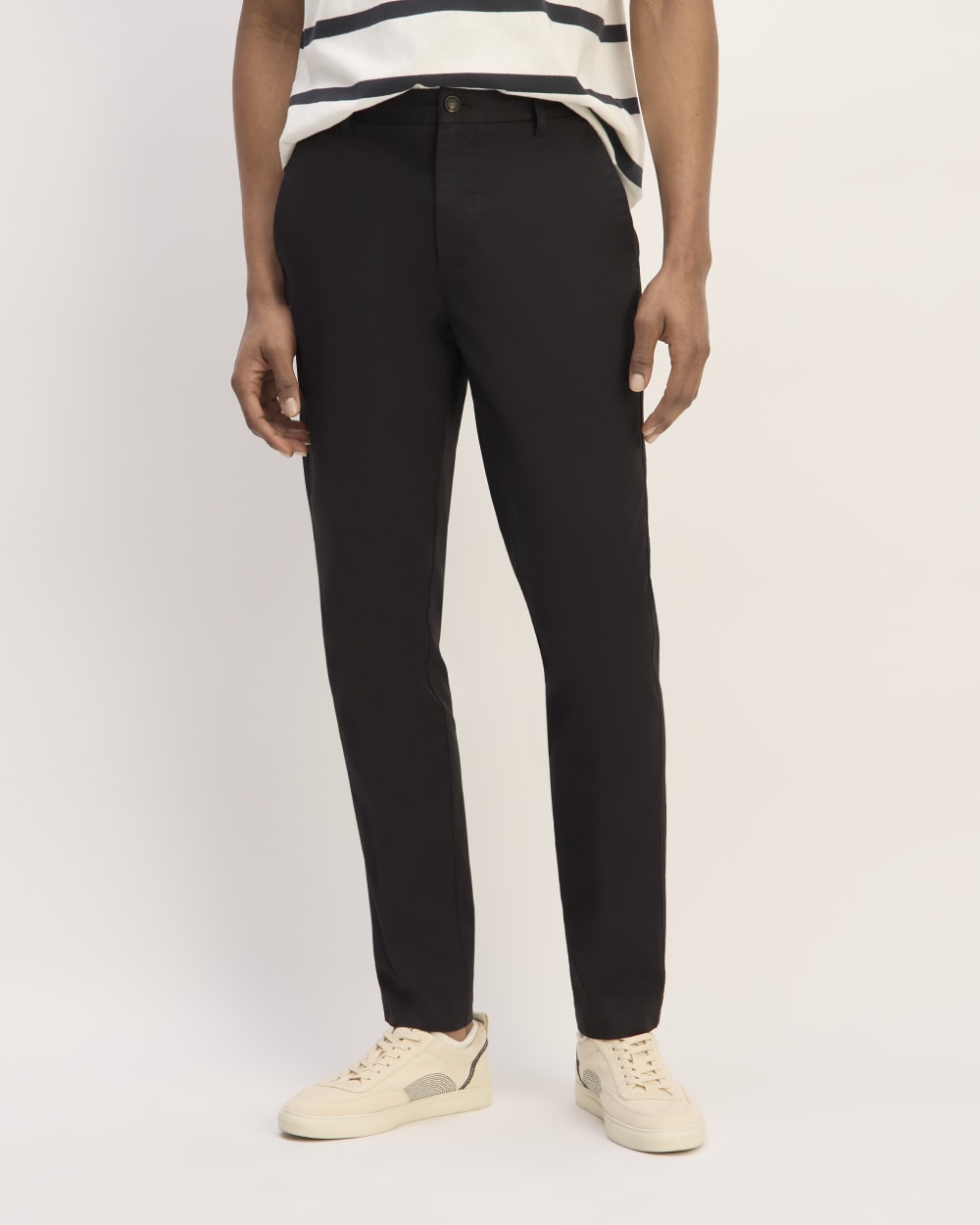 The Relaxed Taper Air Chino | Black - Image 3